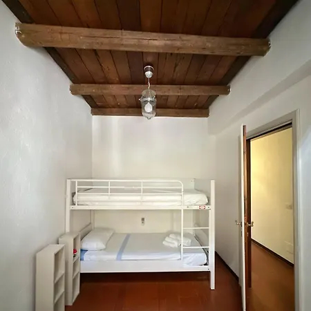 Giuva Nyaraló Santa Margherita di Pula